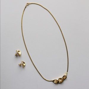 Vintage Calla Lily Necklace Earring Set gold tone